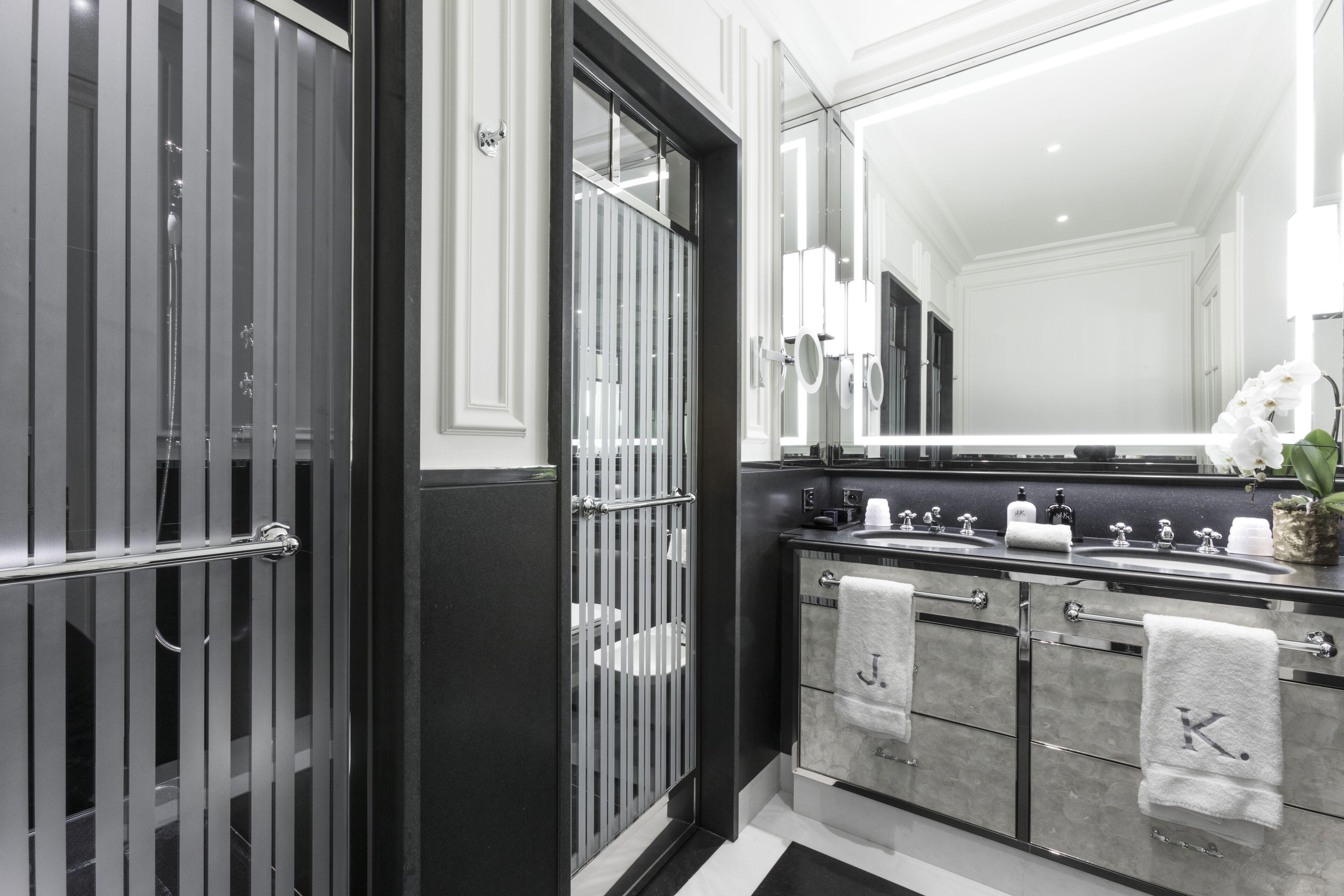 J.k. Place Hotel Paris